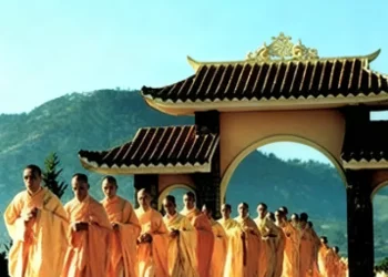 What Are the Practices of Mahayana Buddhism?